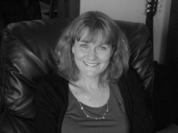 Emma Neale.credit Abe Baillie.jpeg