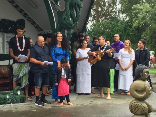 Selina and aiga on paepae EJ.JPG